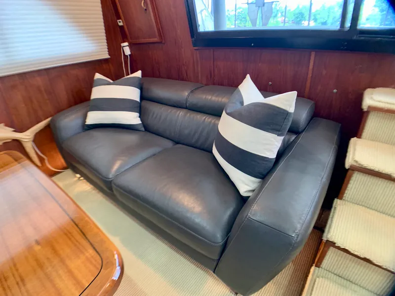 Slide: The Image of Harbor Master 520 Coastal 1988 - 9