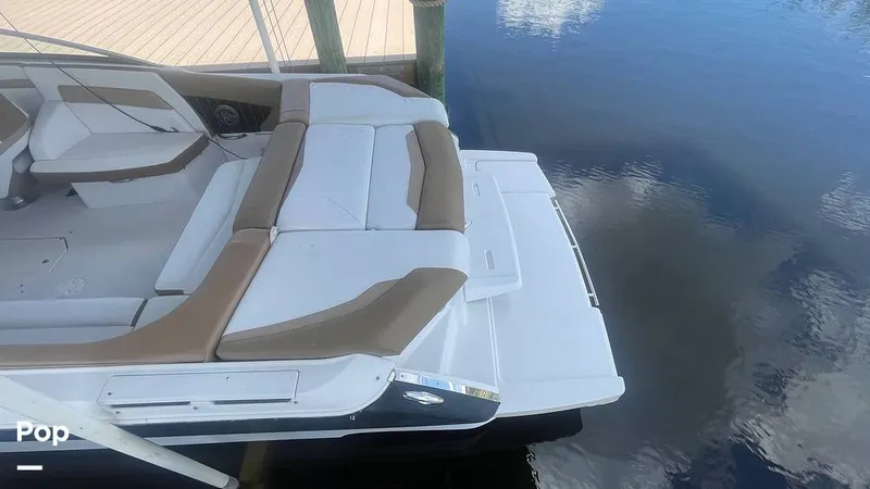 Slide: The Image of Transom Seating - 15881017