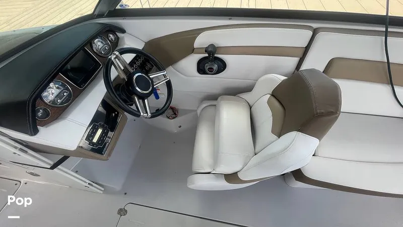 Slide: The Image of Four Winns H260 Horizon 2015 - 15881054