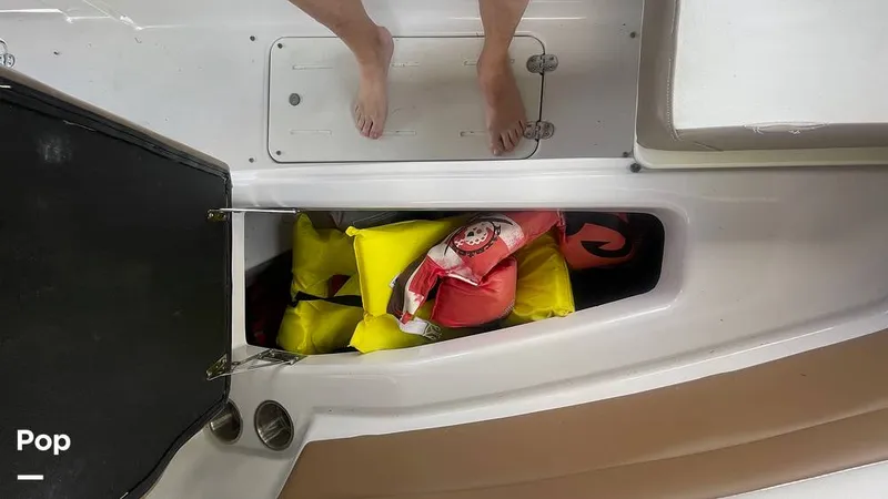 Slide: The Image of Four Winns H260 Horizon 2015 - 15881046