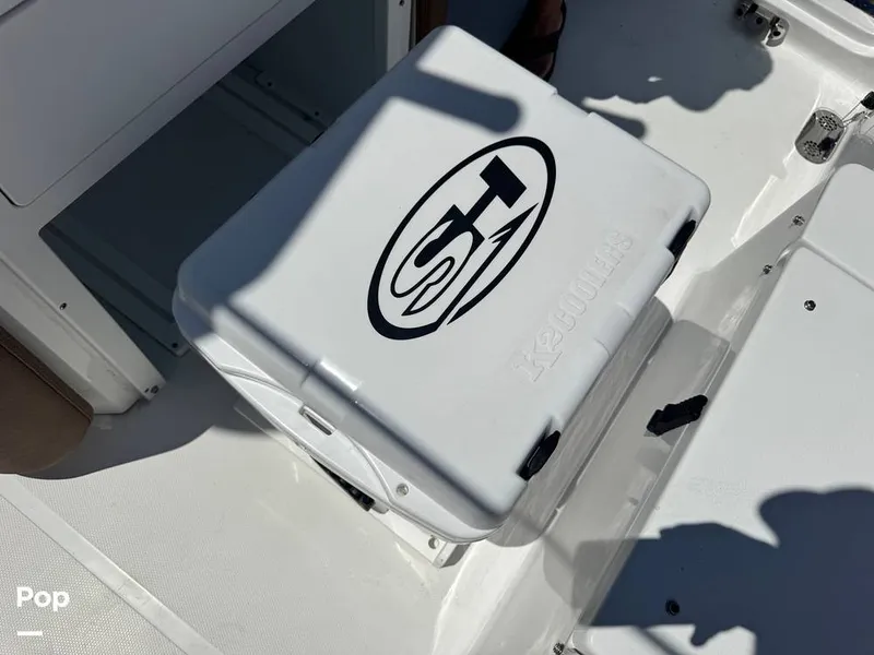 Slide: The Image of Sea Hunt Ultra 265 SE 2024 - 15808222