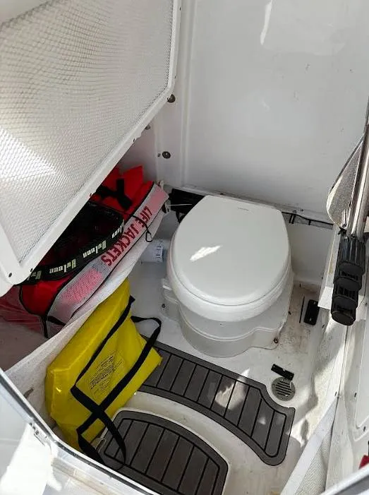 Slide: The Image of Sea Hunt Ultra 265 SE 2024 - 15776907