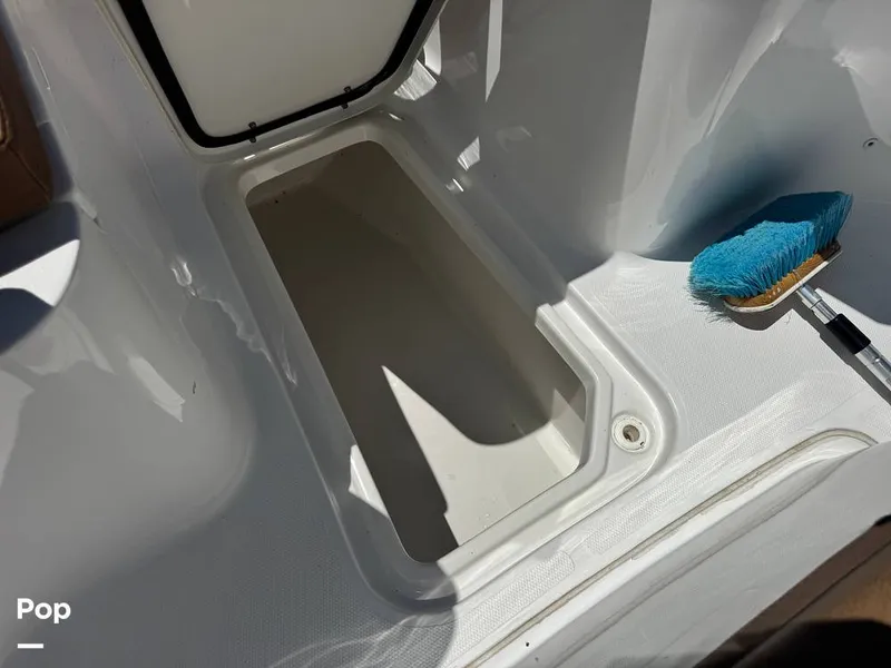 Slide: The Image of Sea Hunt Ultra 265 SE 2024 - 15808209