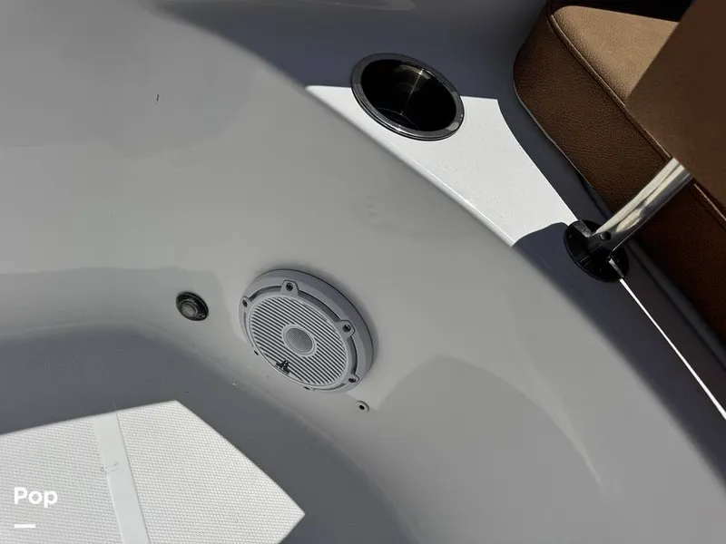 Slide: The Image of Sea Hunt Ultra 265 SE 2024 - 15808250