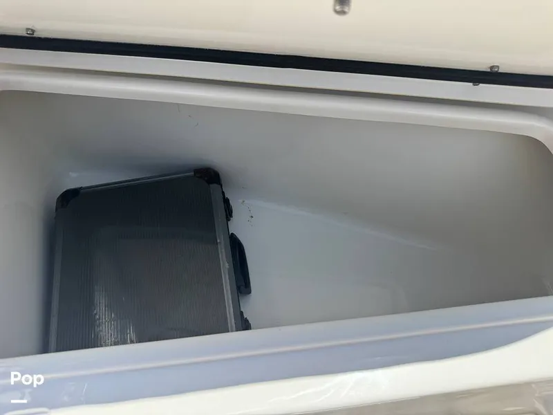 Slide: The Image of Sea Hunt Ultra 265 SE 2024 - 15808253