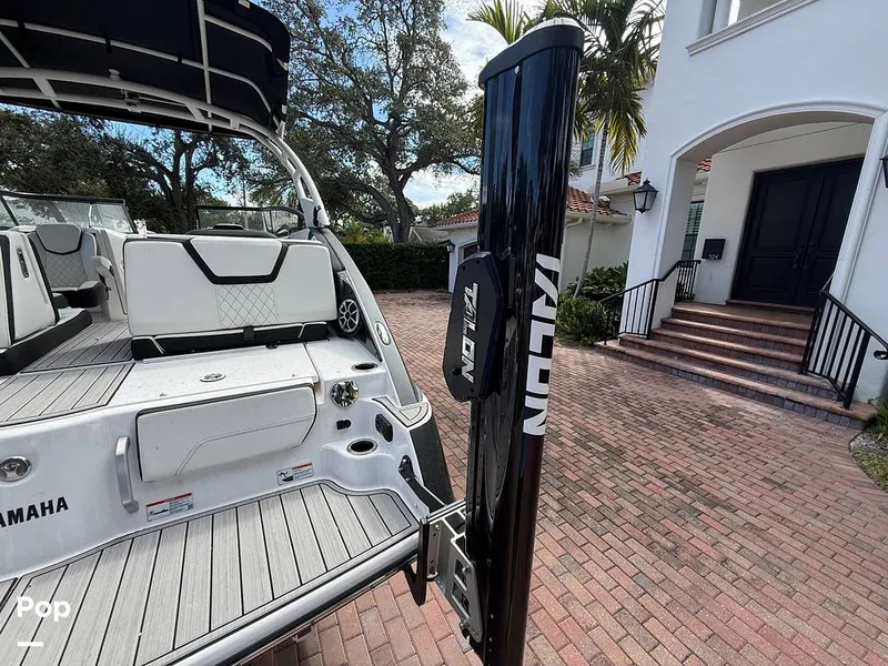 Slide: The Image of Yamaha 252se 2024 - 16004539