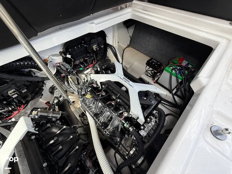 Slide: The Image of Yamaha 252se 2024 - 16004561