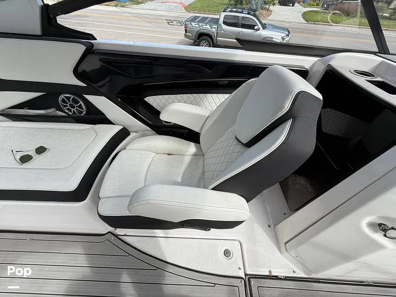 Slide: The Image of Yamaha 252se 2024 - 16004578