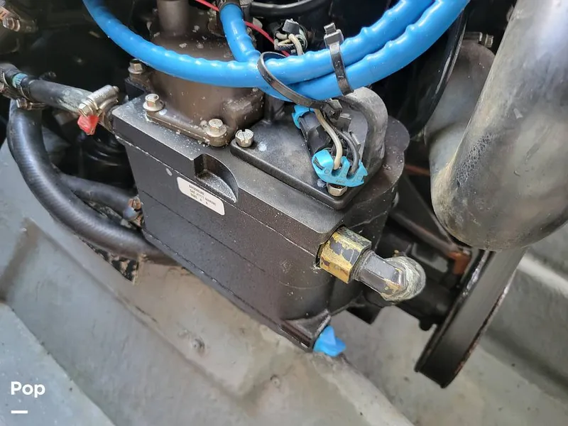 Slide: The Image of Sea Ray 330 Express Cruiser 2000 - 15786135