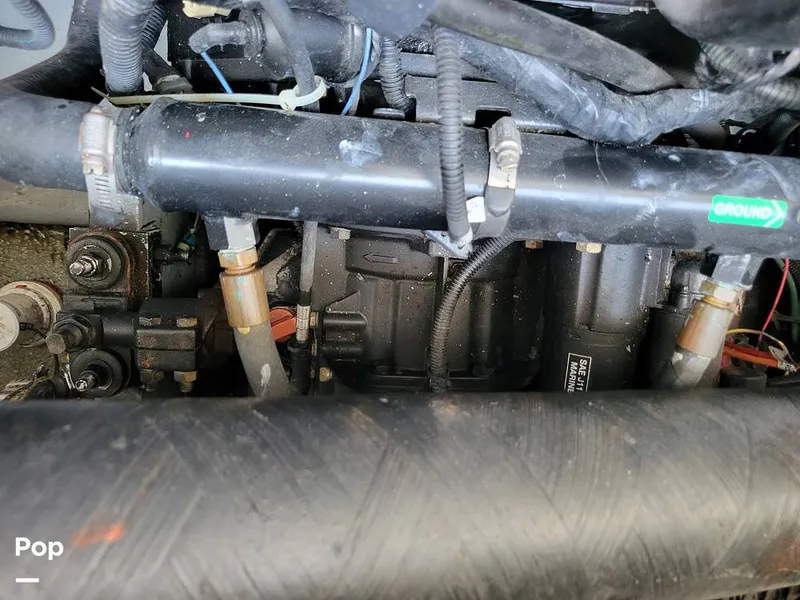 Slide: The Image of Sea Ray 330 Express Cruiser 2000 - 15786151