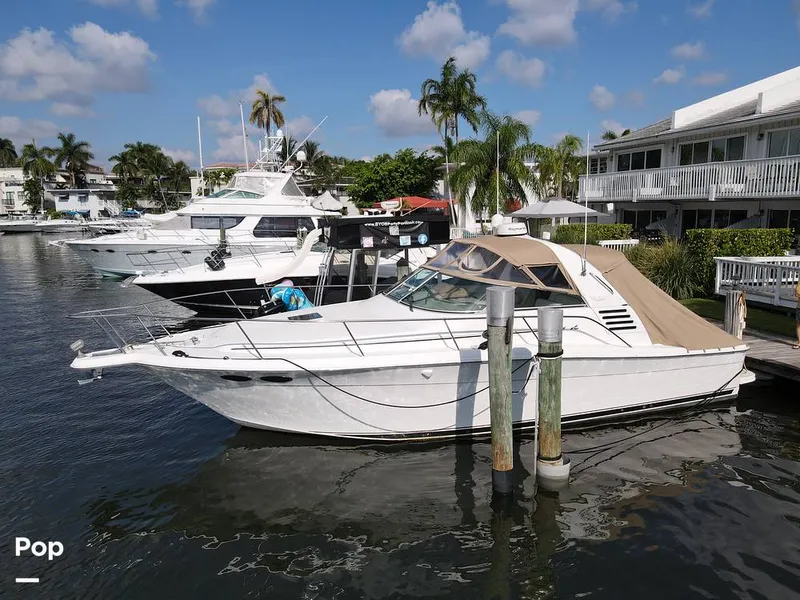 Slide: The Image of Sea Ray 330 Express Cruiser 2000 - 15787724