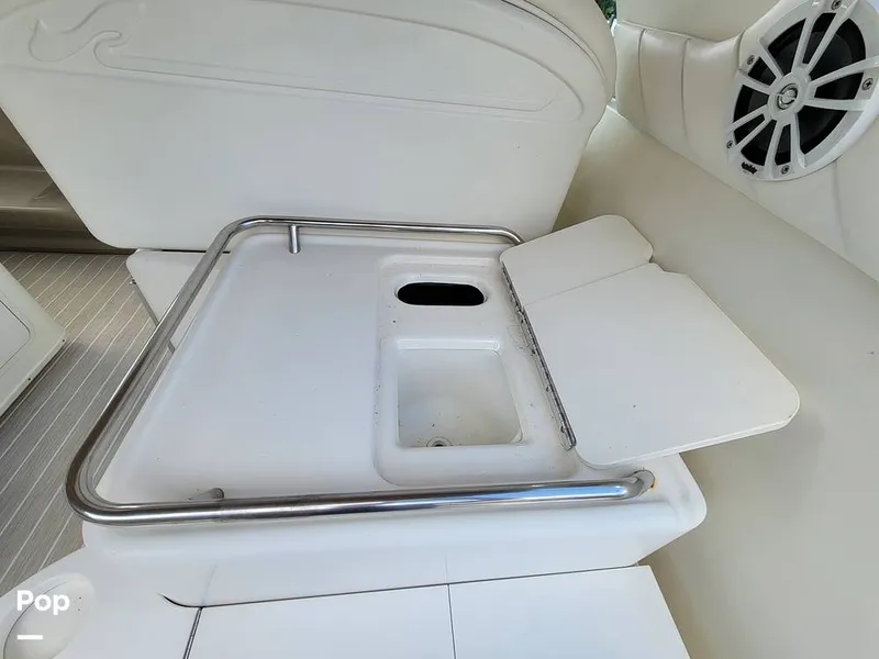 Slide: The Image of Sea Ray 330 Express Cruiser 2000 - 15785870