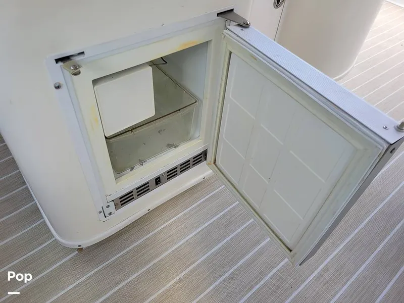 Slide: The Image of Sea Ray 330 Express Cruiser 2000 - 15785878