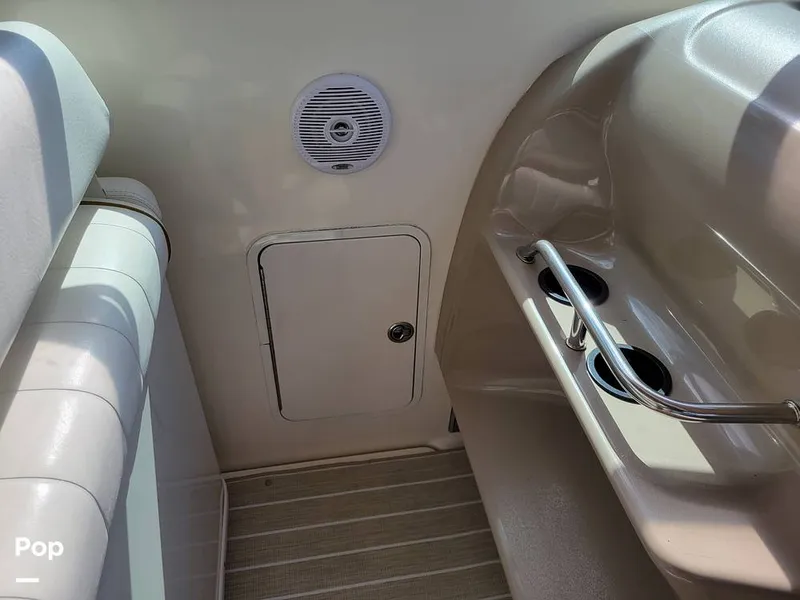 Slide: The Image of Sea Ray 330 Express Cruiser 2000 - 15785883