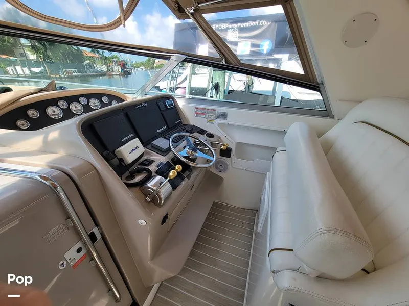 Slide: The Image of Sea Ray 330 Express Cruiser 2000 - 15785886