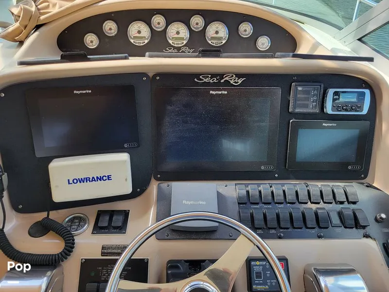 Slide: The Image of Sea Ray 330 Express Cruiser 2000 - 15785887