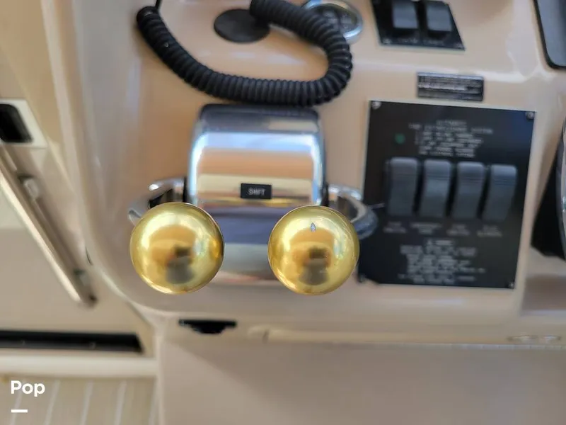 Slide: The Image of Sea Ray 330 Express Cruiser 2000 - 15785892