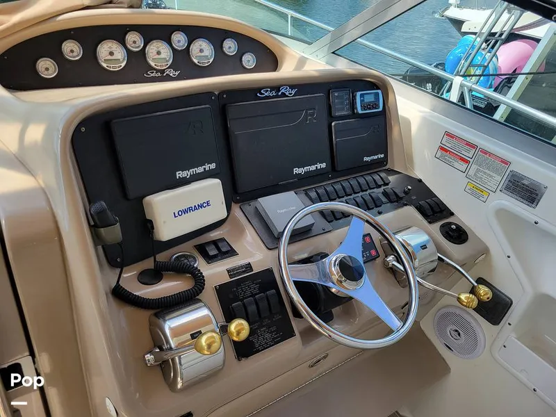 Slide: The Image of Sea Ray 330 Express Cruiser 2000 - 15785899