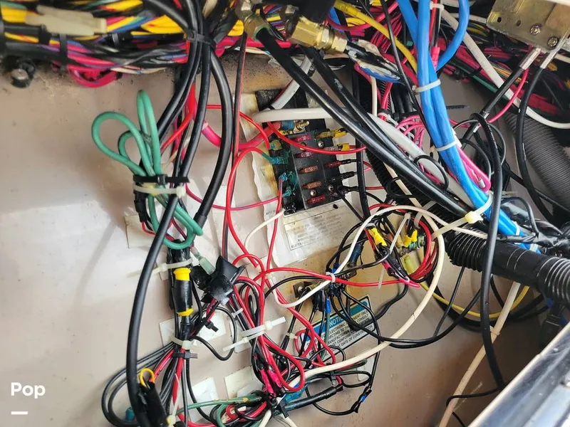 Slide: The Image of Sea Ray 330 Express Cruiser 2000 - 15785902