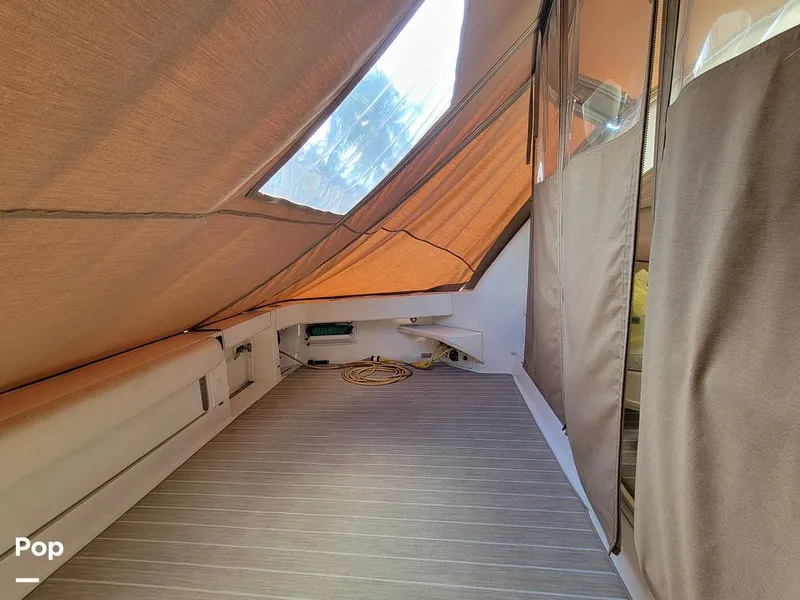 Slide: The Image of Sea Ray 330 Express Cruiser 2000 - 15785846