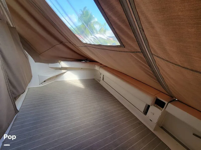 Slide: The Image of Sea Ray 330 Express Cruiser 2000 - 15785847