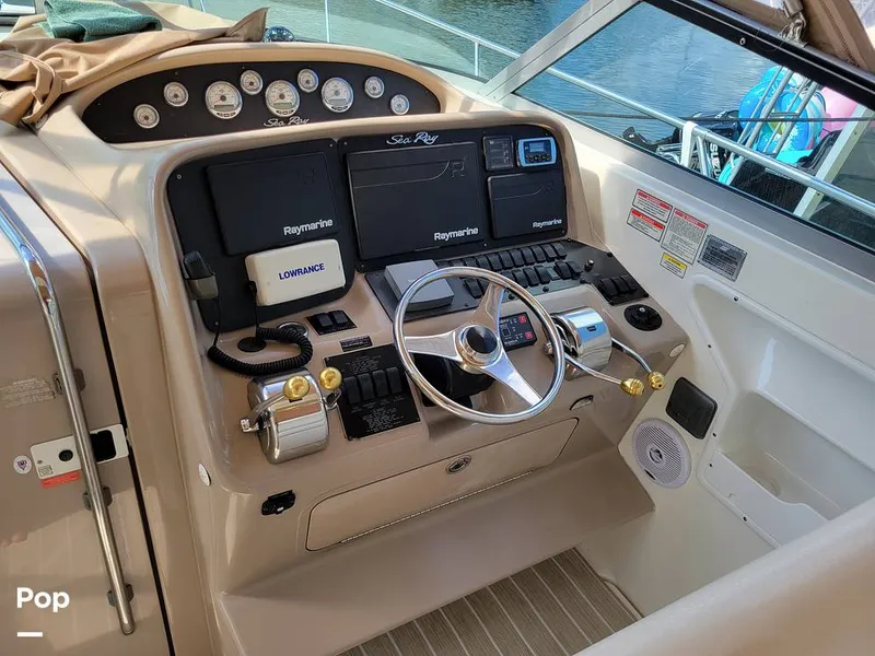 Slide: The Image of Sea Ray 330 Express Cruiser 2000 - 15785916