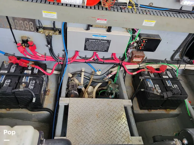 Slide: The Image of Sea Ray 330 Express Cruiser 2000 - 15786112