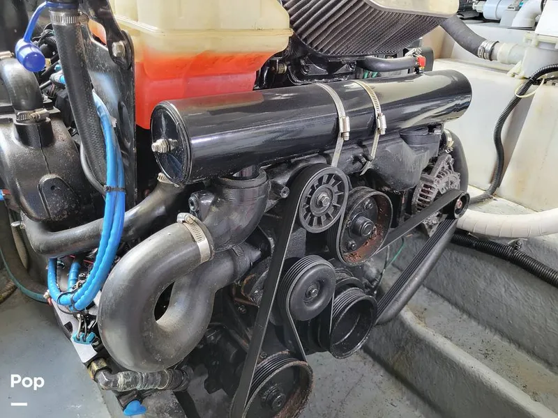 Slide: The Image of Sea Ray 330 Express Cruiser 2000 - 15786117