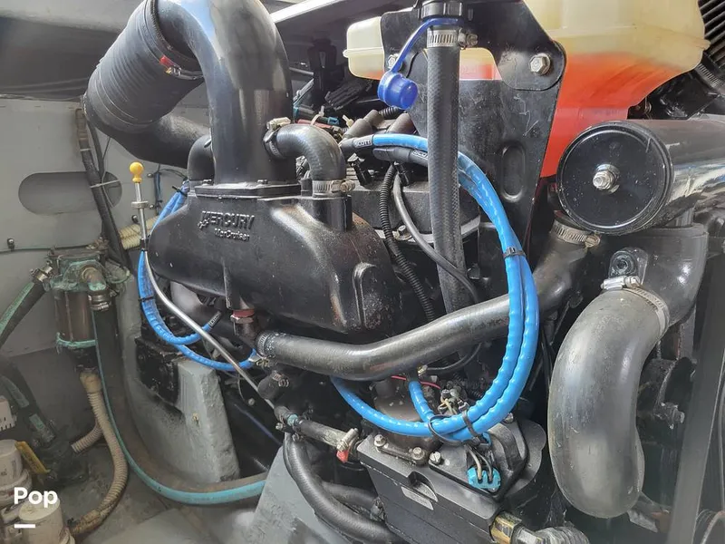 Slide: The Image of Sea Ray 330 Express Cruiser 2000 - 15786119