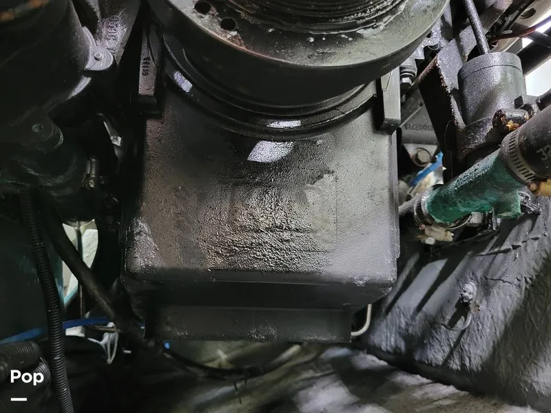 Slide: The Image of Sea Ray 330 Express Cruiser 2000 - 15786121