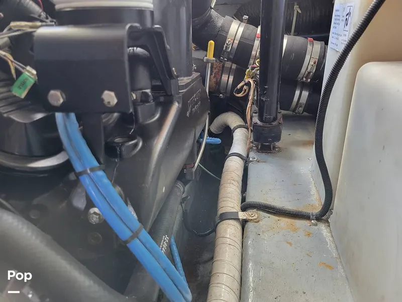 Slide: The Image of Sea Ray 330 Express Cruiser 2000 - 15786122