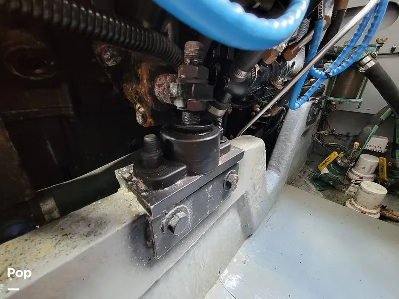 Slide: The Image of Sea Ray 330 Express Cruiser 2000 - 15786126