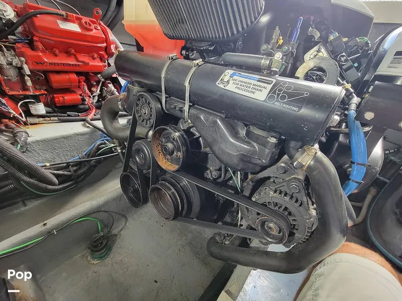 Slide: The Image of Sea Ray 330 Express Cruiser 2000 - 15786128