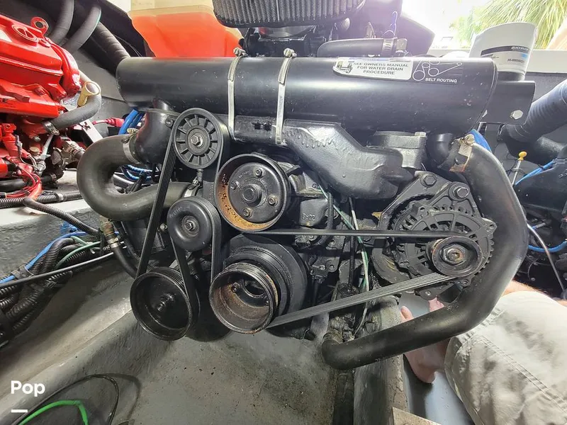 Slide: The Image of Sea Ray 330 Express Cruiser 2000 - 15786131