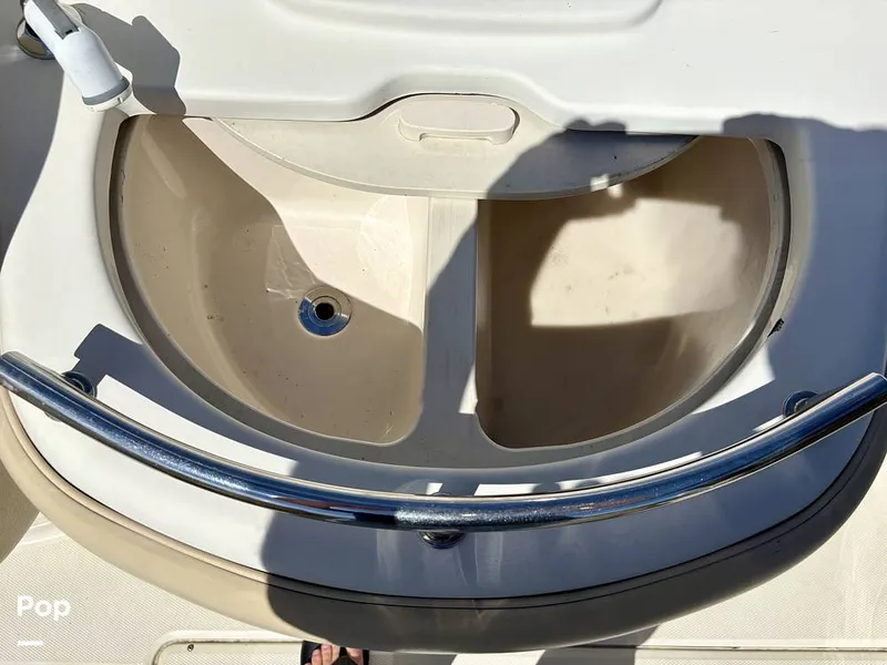 Slide: The Image of Sea Ray 270 Sundeck 2002 - 16609042