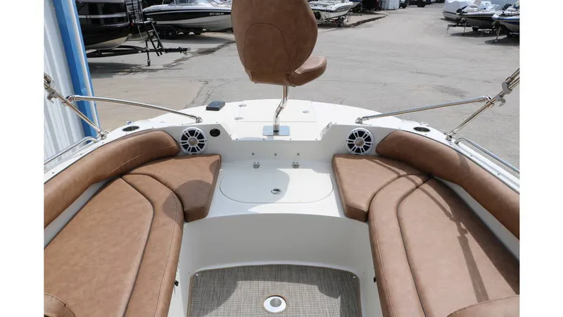 Slide: The Image of Stingray 212 SC 2020 - 10