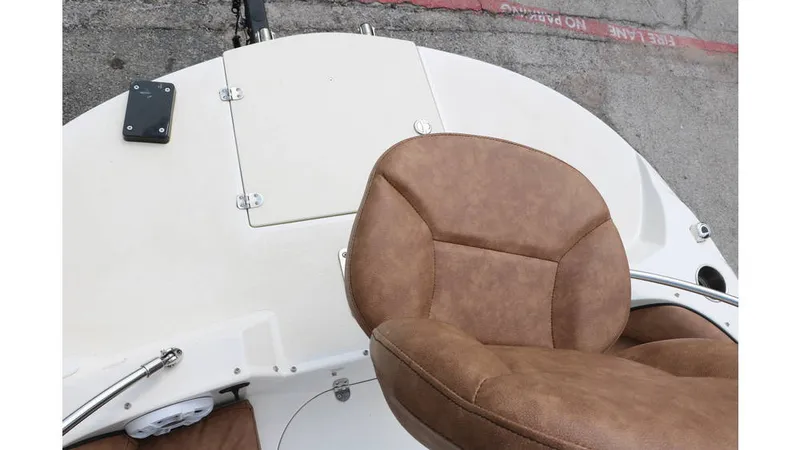 Slide: The Image of Stingray 212 SC 2020 - 13