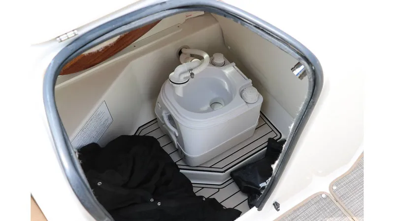 Slide: The Image of Stingray 212 SC 2020 - 16