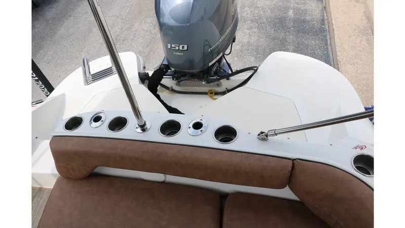 Slide: The Image of Stingray 212 SC 2020 - 28