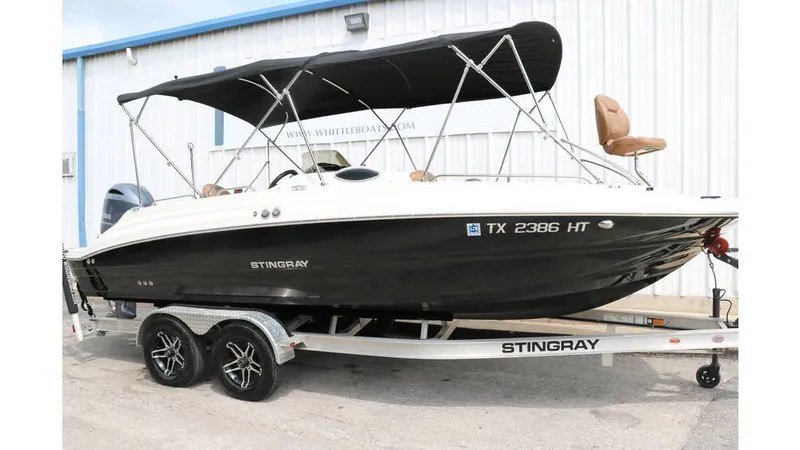 Slide: The Image of Stingray 212 SC 2020 - 30