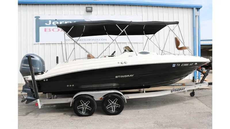 Slide: The Image of Stingray 212 SC 2020 - 31