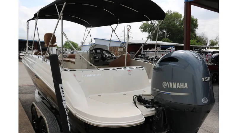 Slide: The Image of Stingray 212 SC 2020 - 35