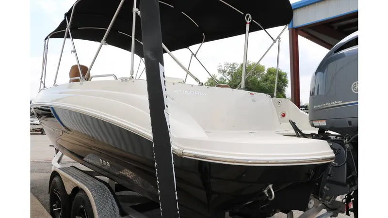 Slide: The Image of Stingray 212 SC 2020 - 36