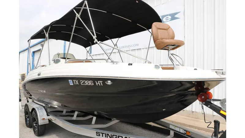 Slide: The Image of Stingray 212 SC 2020 - 43