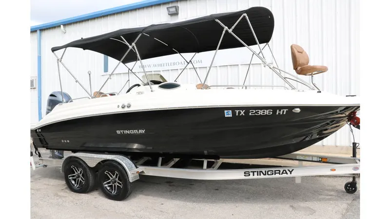 Slide: The Image of Stingray 212 SC 2020 - 45