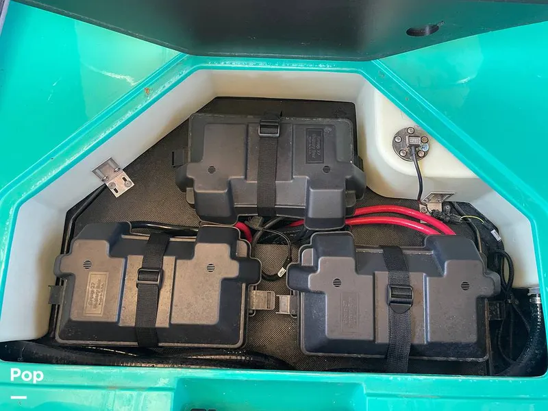 Slide: The Image of Malibu M240 2022 - 15788758