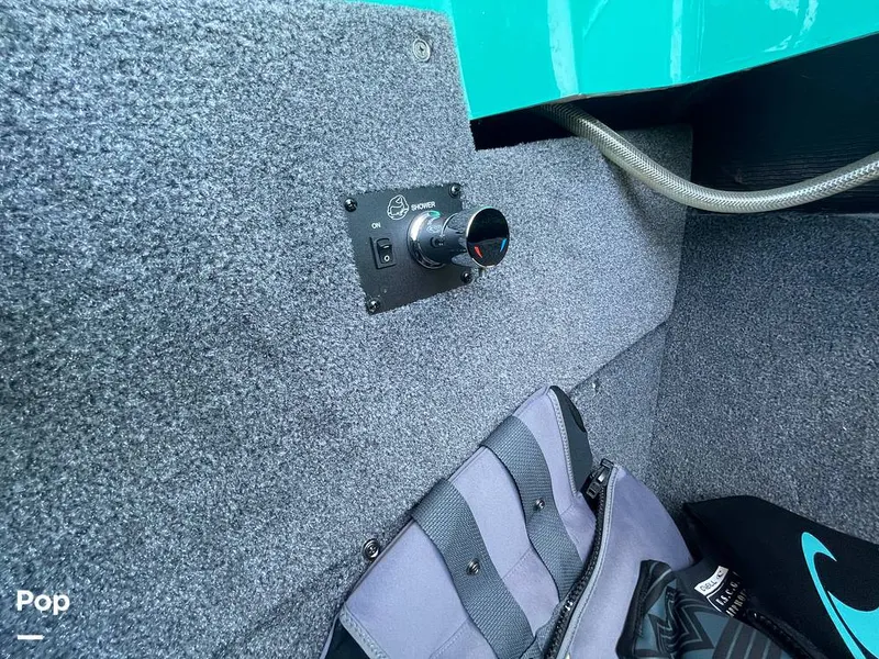 Slide: The Image of Malibu M240 2022 - 15788786