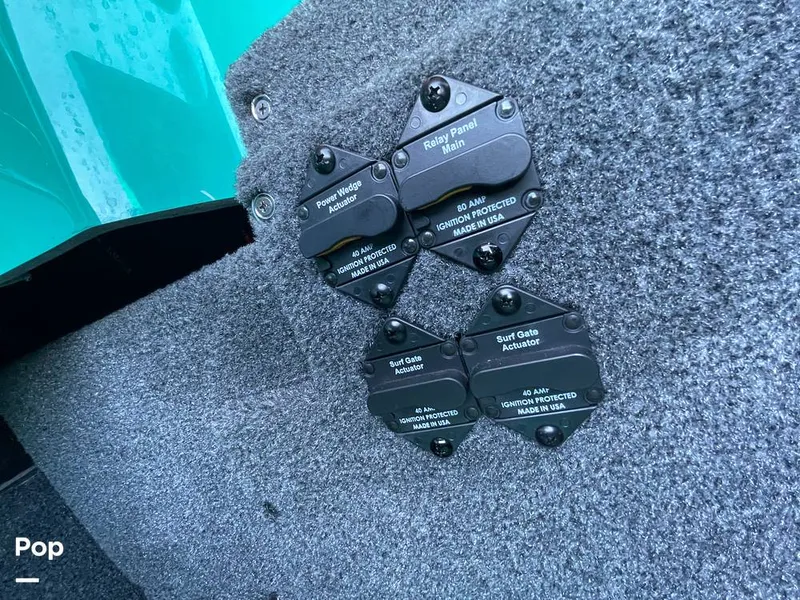 Slide: The Image of Malibu M240 2022 - 15788788