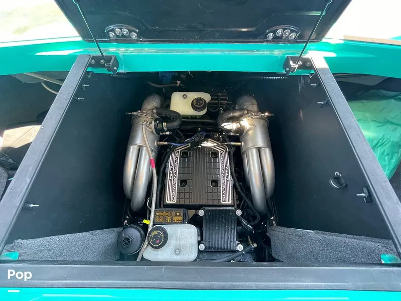 Slide: The Image of Malibu M240 2022 - 15788791