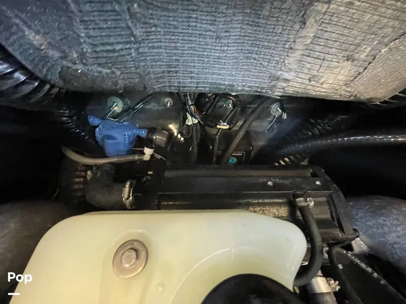 Slide: The Image of Malibu M240 2022 - 15788799